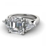 Three-stone ring antiope